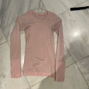 Lululemon Long Sleeve Swiftly tech